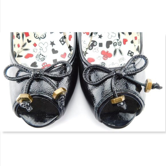MARC JACOBS Logo Bow Black Patent Open Toe Pump 40 - Picture 3 of 8